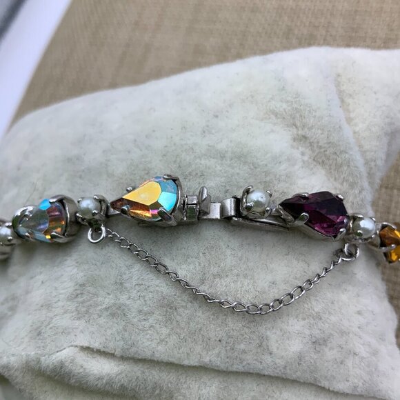 B. DAVID VINTAGE TEARDROP CRYSTAL MULTI COLORED PEARL BRACELET - Picture 7 of 7